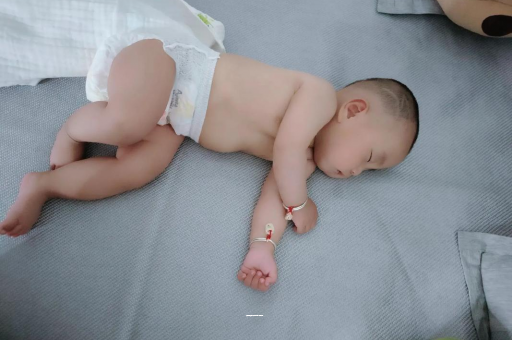 靖江73码适合多大宝宝穿